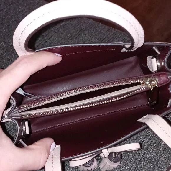 ๐Kate Spade๐ - Hayes Mini Satchel - Picture 8 of 9